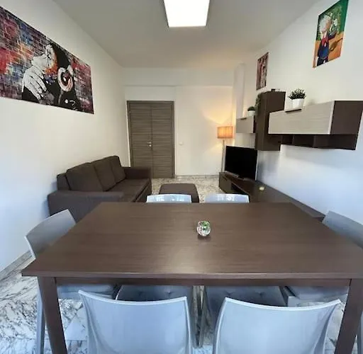 Apartment Prella House 50 Mt Da Metro B Jonio Rom