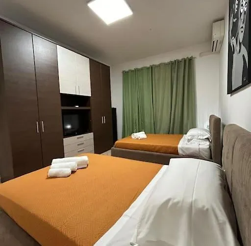 Prella House 50 Mt Da Metro B Jonio Apartment Rom